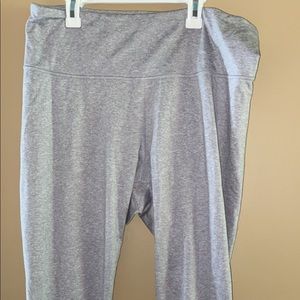 OLD NAVY ACTIVE LIGHT GRAY LEGGINGS